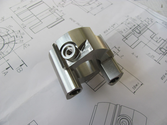 Gedreht und gefräst aus aisi 304